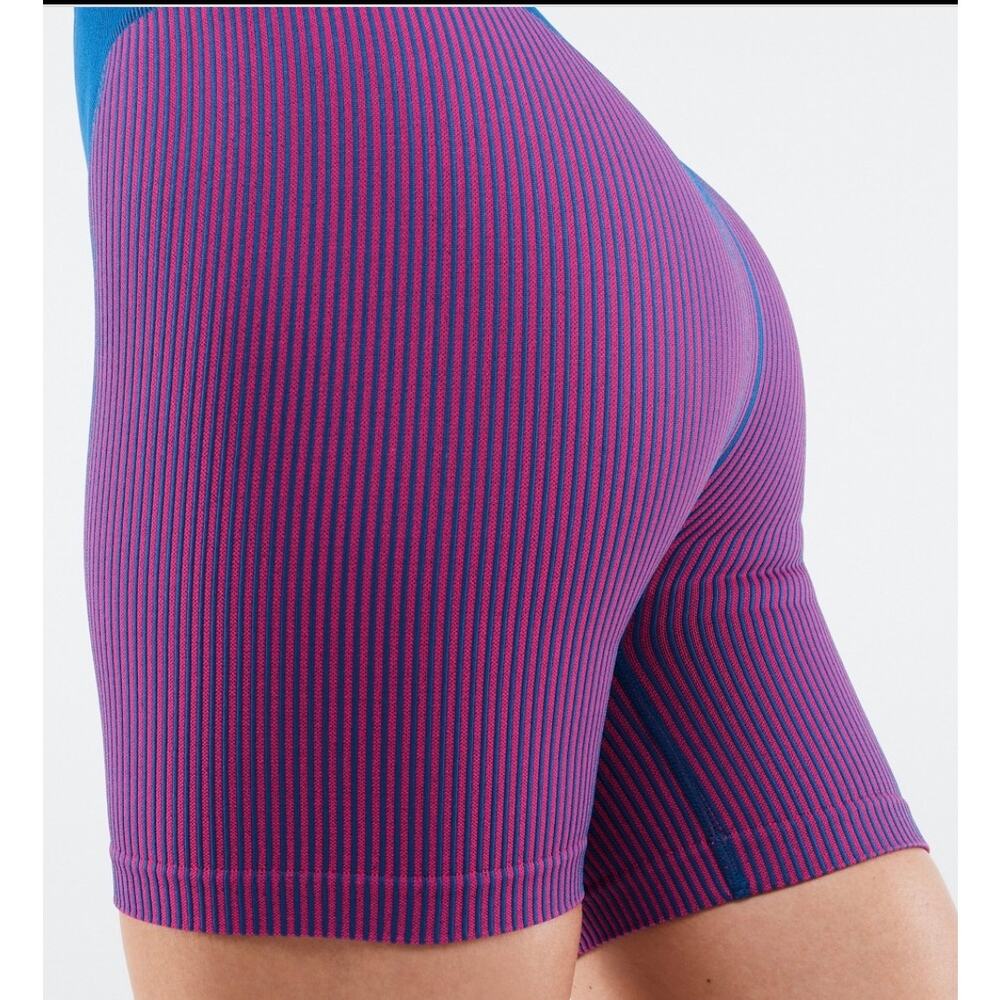 Fabletics NWOT Ribbed Seamless High-Waist Compression Bike Shorts Pink Blue S - Picture 2 of 7